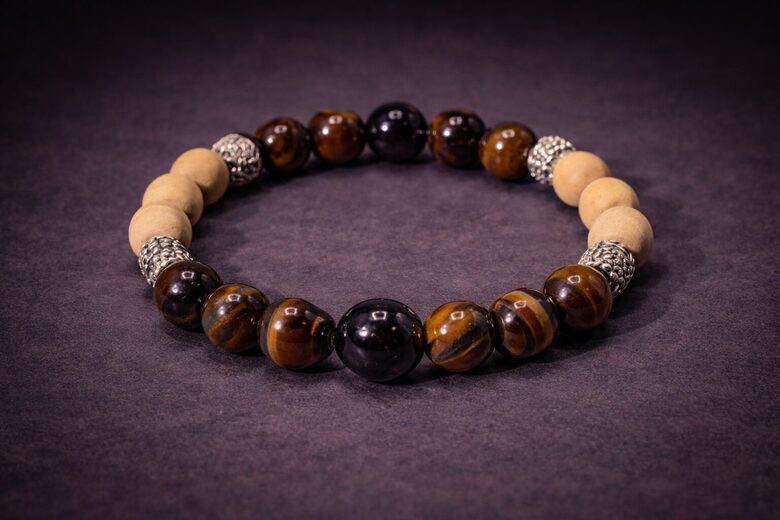 Tri Hita Karana Bangle - Strength