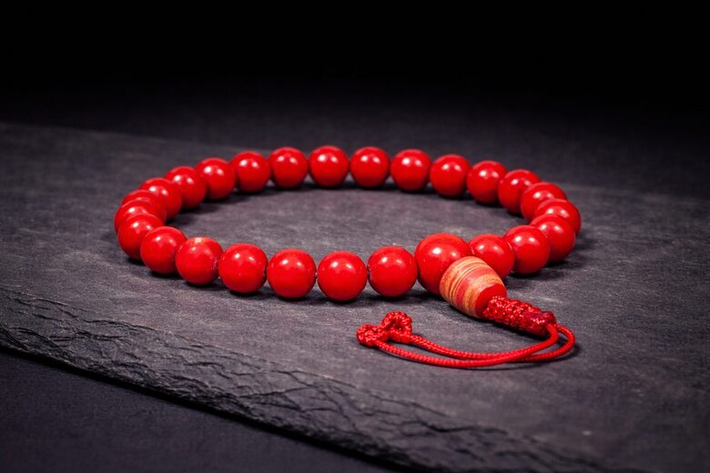 Mala/aproce no koraļļiem ar 21 lodīti, regulējama