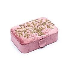  Taro kāršu lādīte no rozā samta ar Dzīvības koka motīvu