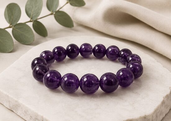 Ametista Aproce 12 mm – Dabīgais Brazīlijas Ametists Elegancei un Harmonijai